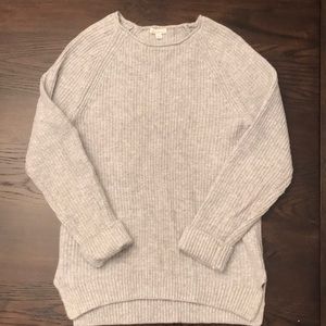 Gap sweater